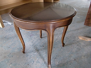 丸テーブルと椅子２脚のセット 塗り替え・リメイク例